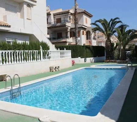 Residencia Alhambra Los Cisnes Torrevieja Exterior photo